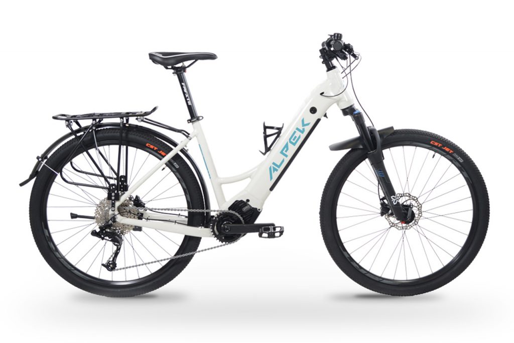 The ideal companion for effortless city tours thanks to its pedal assistance technology.